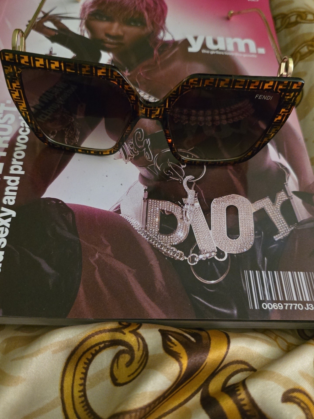 Fendi Tortoiseshell Square Logo Sunglasses with Gold Accents - Brown/Black